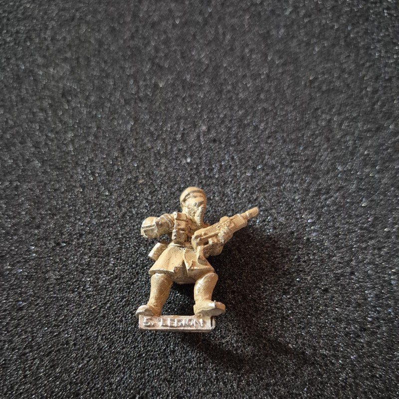 Warhammer 40k Imperial Guard Steel Legion Trooper - Metal