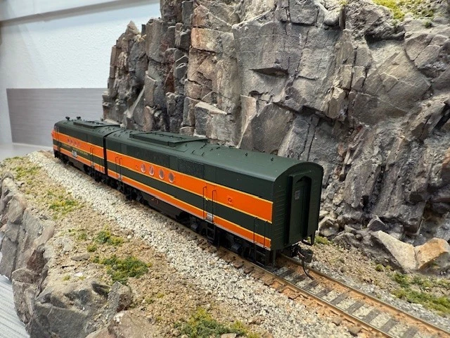Intermountain Great Northern FT AB HO Locomotives #410 with DCC & Sound - Image 3 of 4
