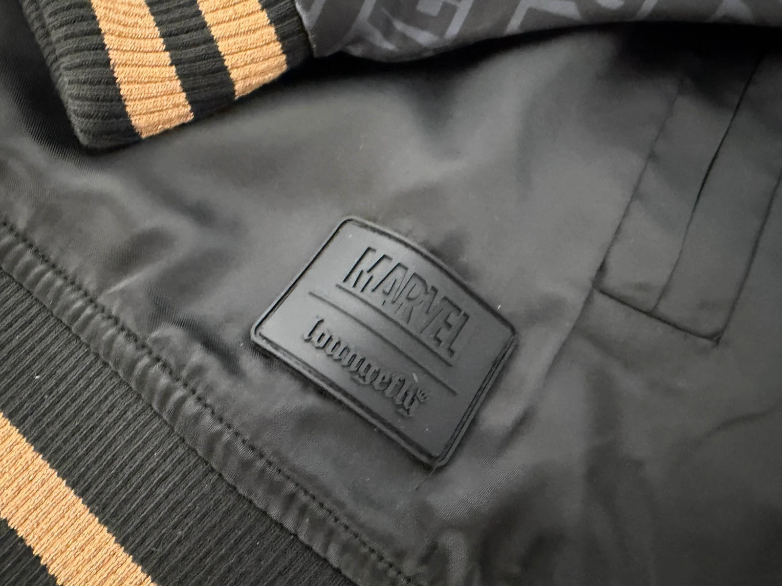 NEW - MARVEL 85th Anniversary Golden Logo Satin Bomber Jacket By Loungefly - XL image 9