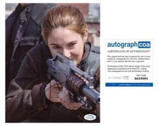 Shailene Woodley "Divergent" AUTOGRAPH Signed 'Tris' 8x10 Photo D ACOA