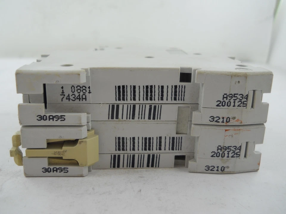 MERLIN-GERIN Square D C60N 5A-type B 277VAC MULTI 9 Circuit Breaker #17434 ~ New - Image 3 of 4
