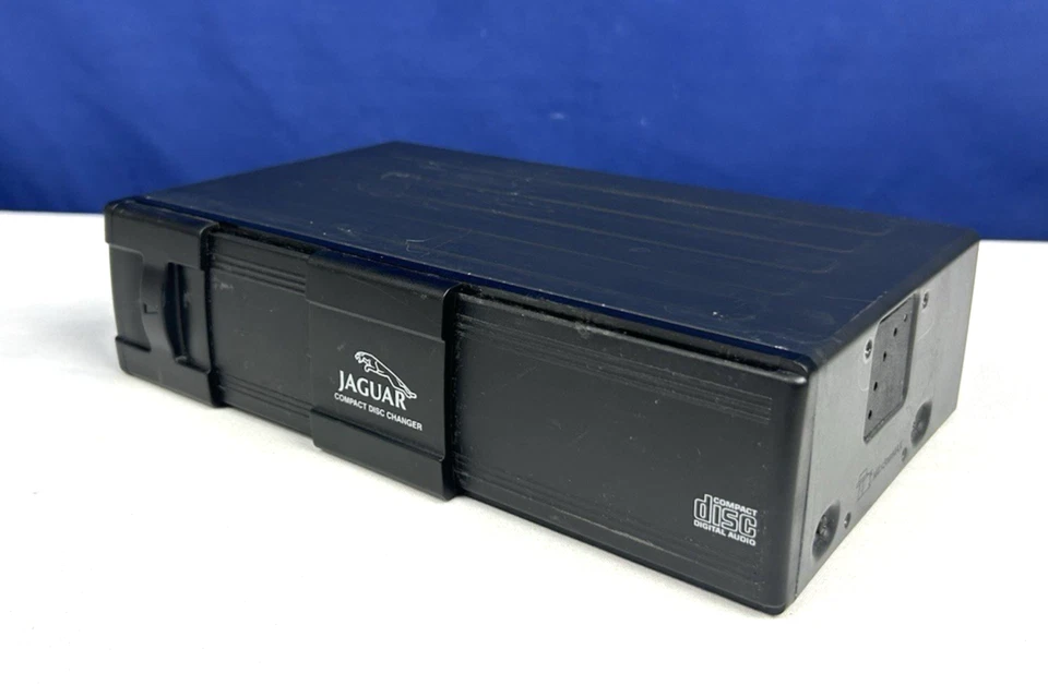1997 - 2006 JAGUAR XJR XJ8 XK8 XKR PLAS X100 6X CD CHANGER LNF4160AA - Image 3 of 4