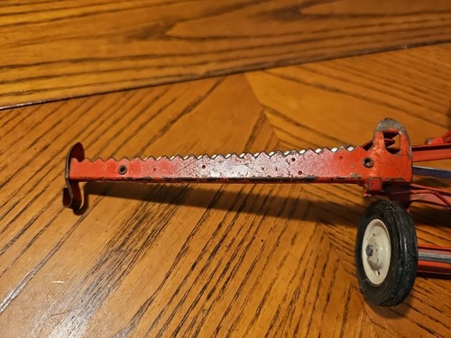 1/16 TRU SCALE INTERNATIONAL TRACTOR HAY MOWER 1950s PRESSED STEEL FARM TOY - Picture 5 of 8