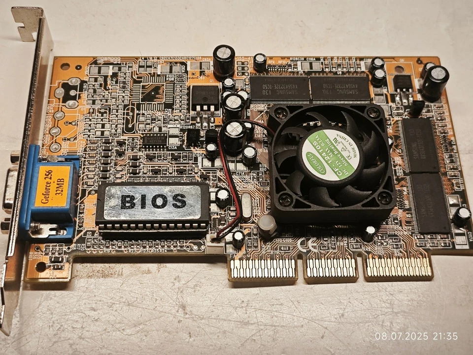 Rare 128 BIT AGP 3D Card Innovision Inno3D GeForce 256 SDR W/32 MB SDRAM - Image 2 of 4