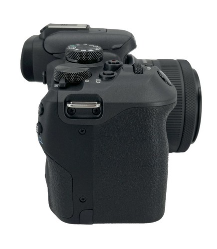 New - Canon EOS R10 Mirrorless Camera with 18-45mm Lens - High-Quality Photos  - Picture 4 of 5