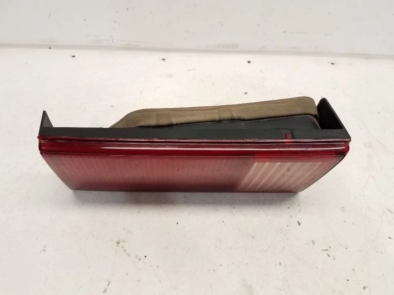 1996-98 Buick Skylark (Custom) Drivers Left Tail Light - Lid Mount - Изображение 2 из 3