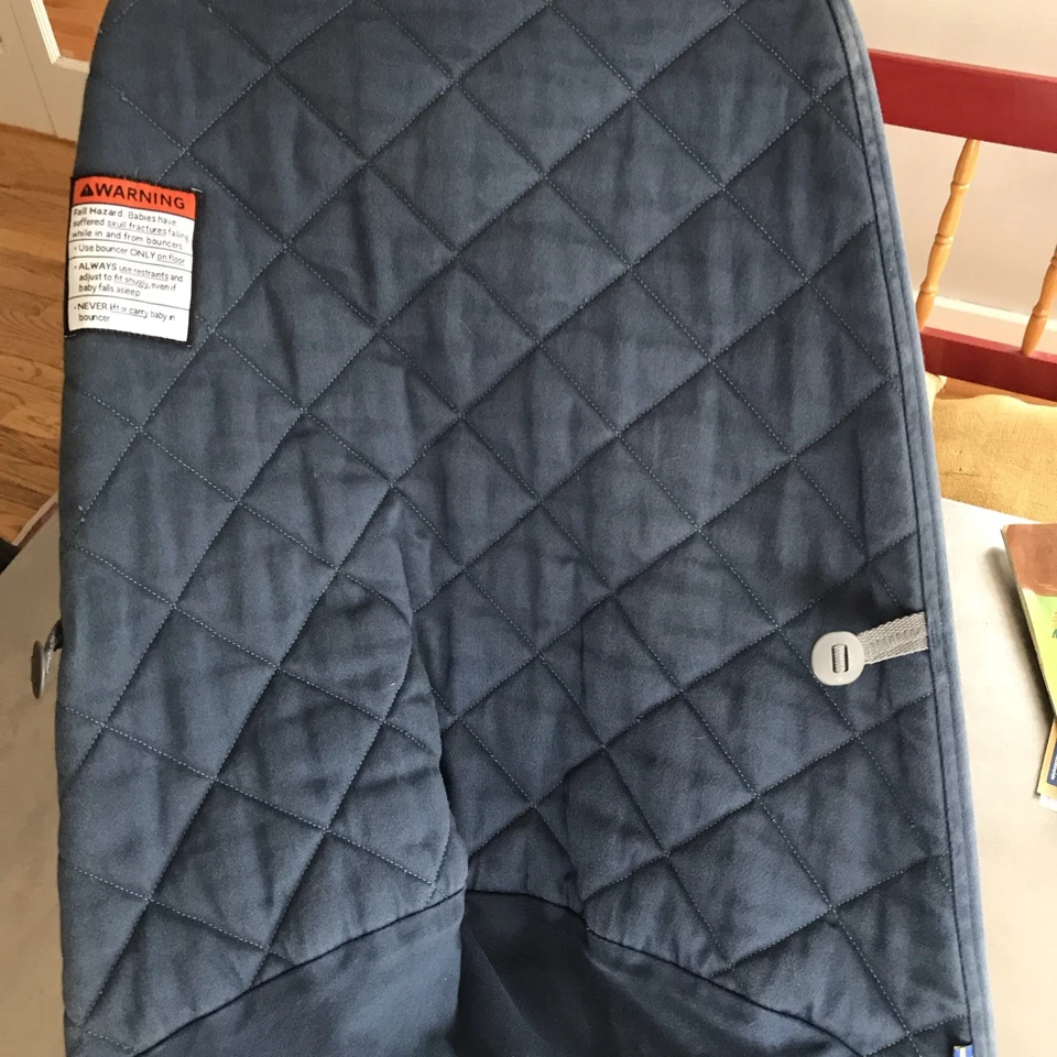 Baby Björn Bouncer Bliss Quilt Midnight Blue Organic Cotton Lightly Used Clean - Image 2 of 4