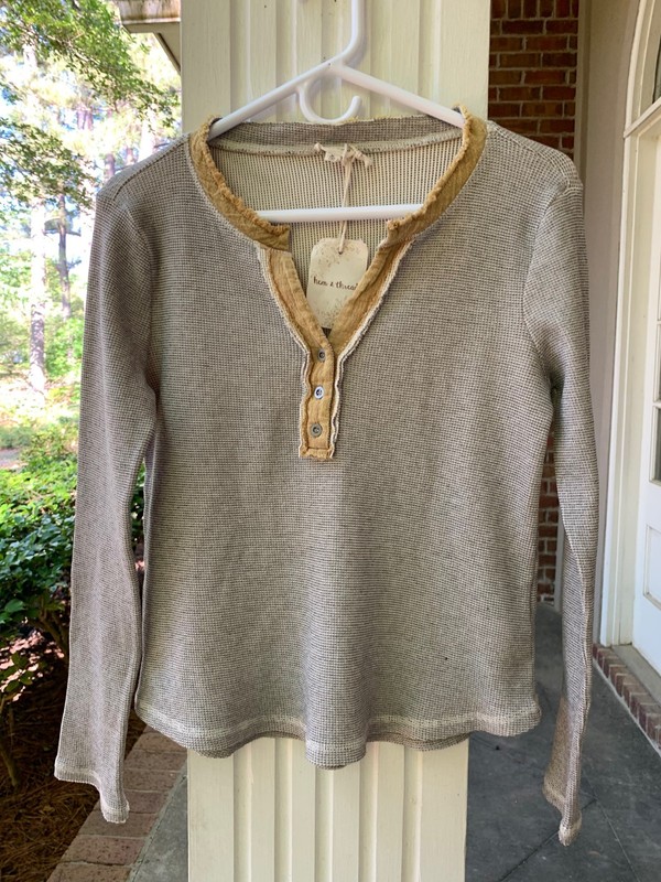 NWT Hem & Thread Womens Long Sleeve Gray Waffle Knit Henley Size Medium Casual