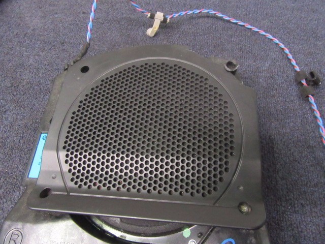 BMW 65139169686 F10 F11 F12 F13 RIGHT SPEAKER WOOFER BASS OEM 535I 