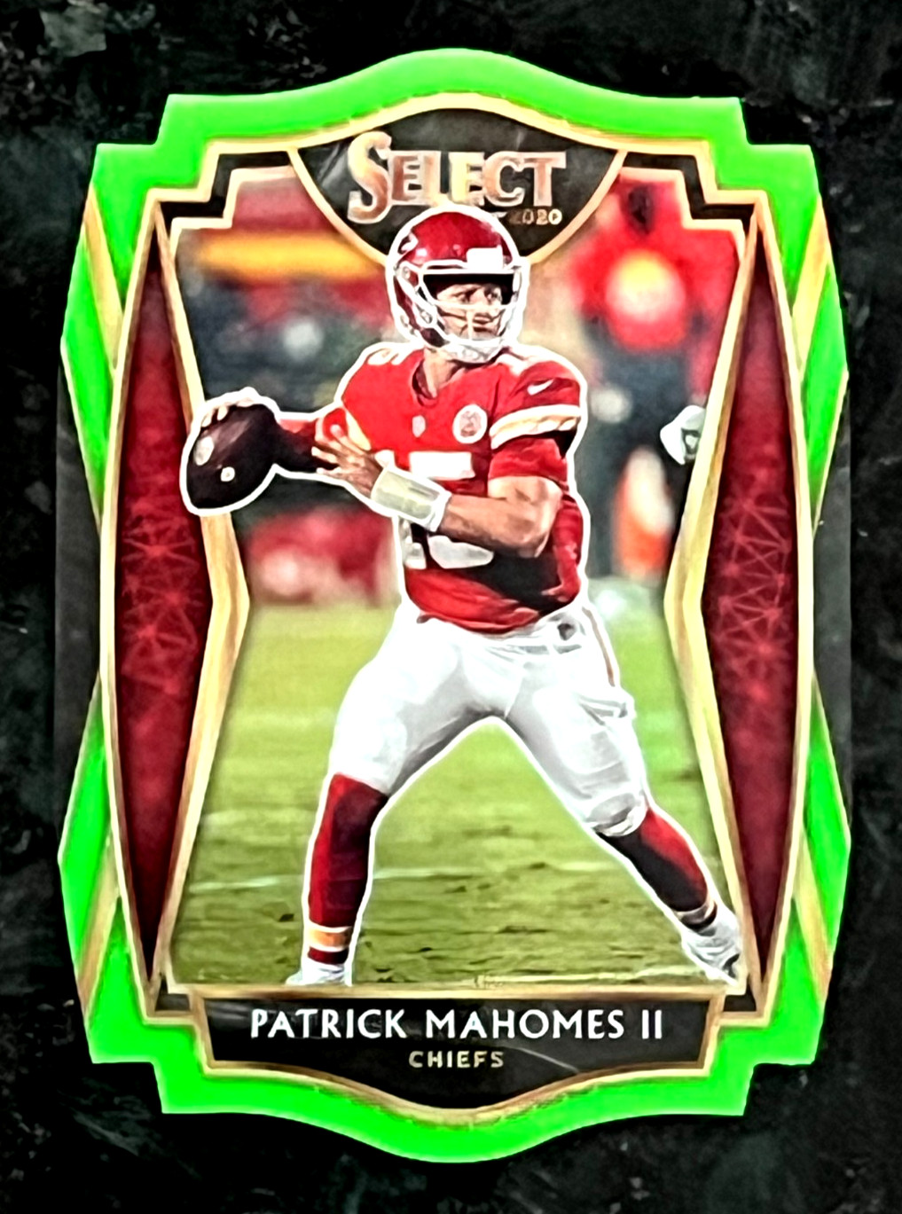 Patrick Mahomes II 2020 Panini Select Neon Green Die-Cut Prizm Chiefs #130