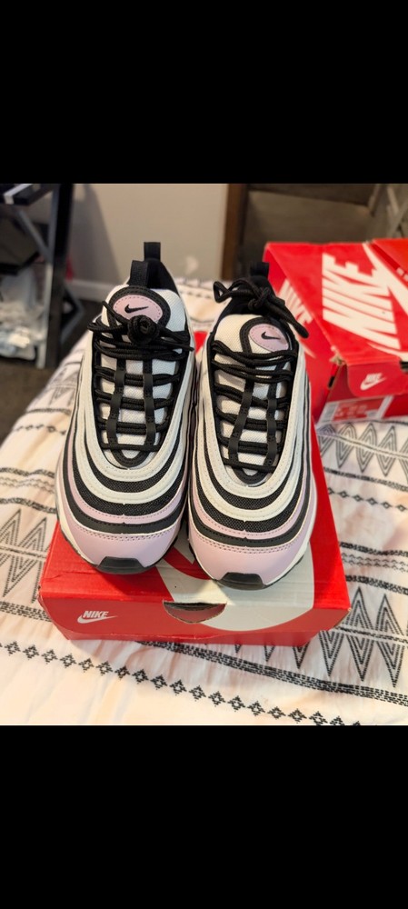 Air Max 97 GS Size 5.5 Kids Running Shoes