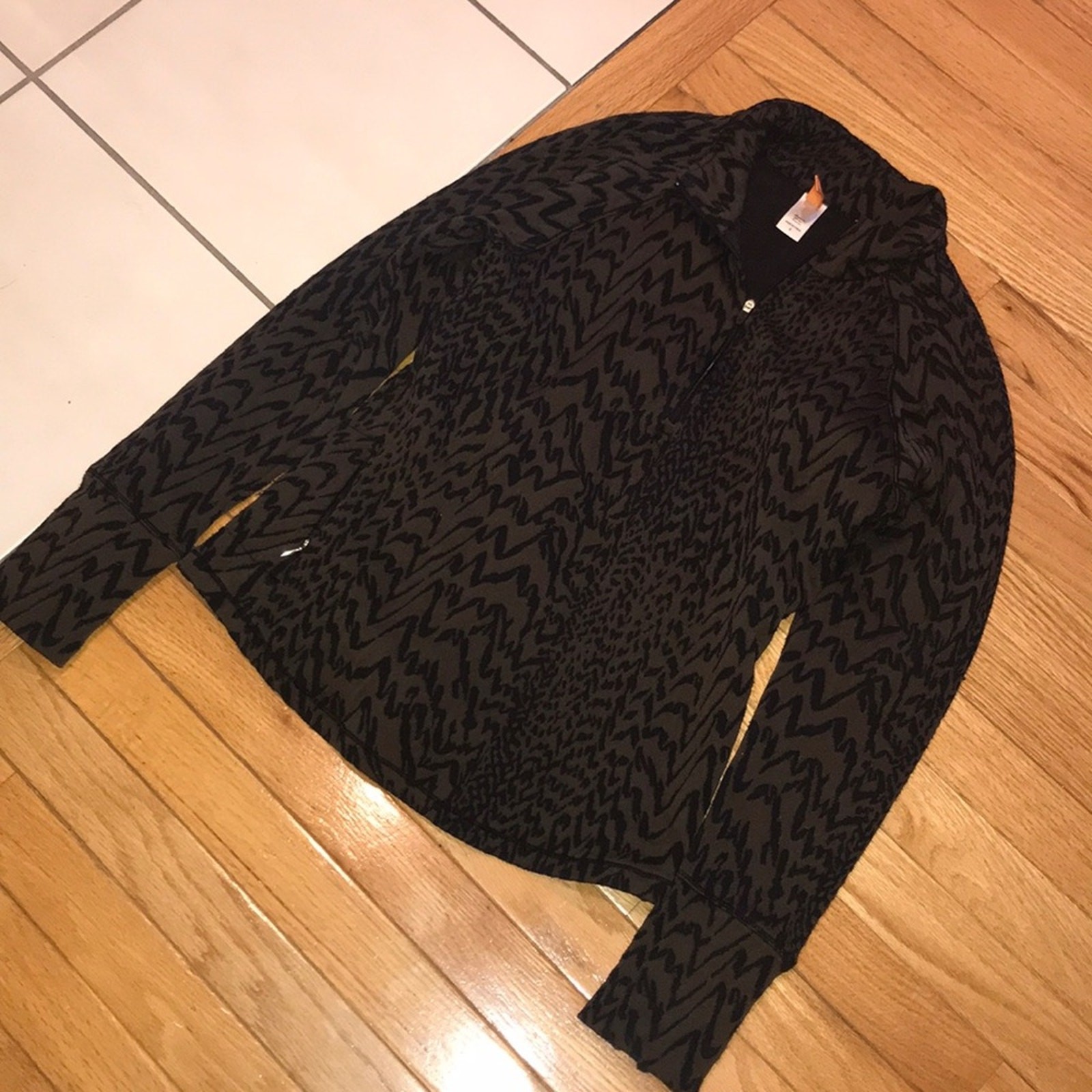 Lucy leopard pattern quarter zip small - image 2