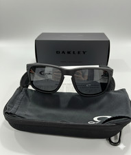 NEW OAKLEY Style Holbrook Sunglasses Black Frame Black Logo Black Lens Polarized