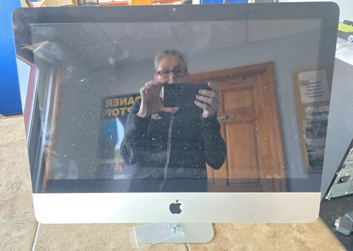 Apple iMac A1311 21.5" - NO HARD DRIVE