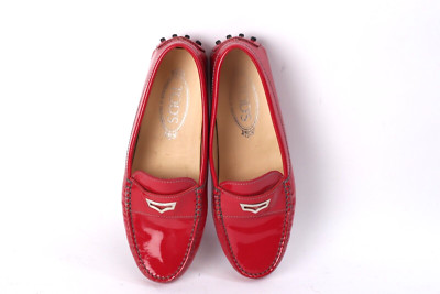 Tod's Tomato Red Patent Leather Moccasin Driving Shoes Classic Women Size 36