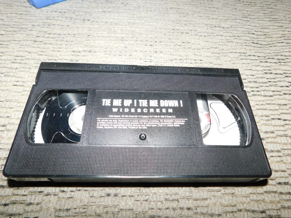 Tie Me Up Tie Me Down (VHS, 2000) Widescreen Presentation Collector's Edition. - Image 3 of 3