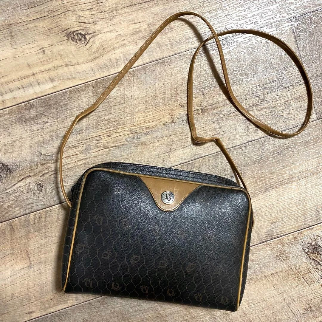 Mini sac bandoulière cuir motif nid d'abeille logo Christian Dior noir occasion