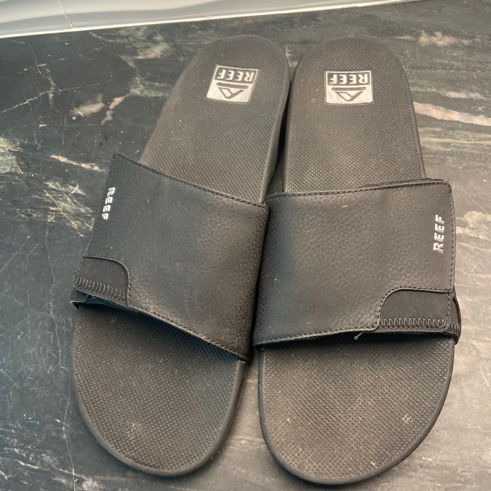 Reef Fanning Slide Sandal with Bottle Opener Men's 13 Gem