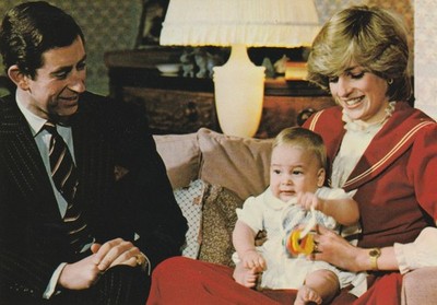 ***ORIGINAL POSTCARD***PRINZESSIN DIANA-KÖNIG CHARLES III.-PRINZ WILLIAM-ADEL