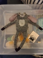 Leonie Little Creatures Handmade Stuffed Animal Small Magnetic Paws muta