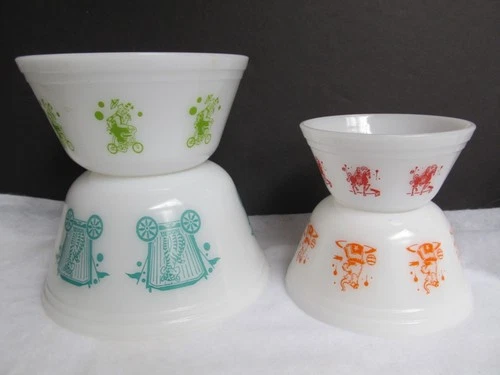 Vintage Federal Mixing Bowls - Circus Series
