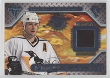 2000-01 Pacific Private Stock Titanium Game-Used Gear Martin Straka #142 2u9