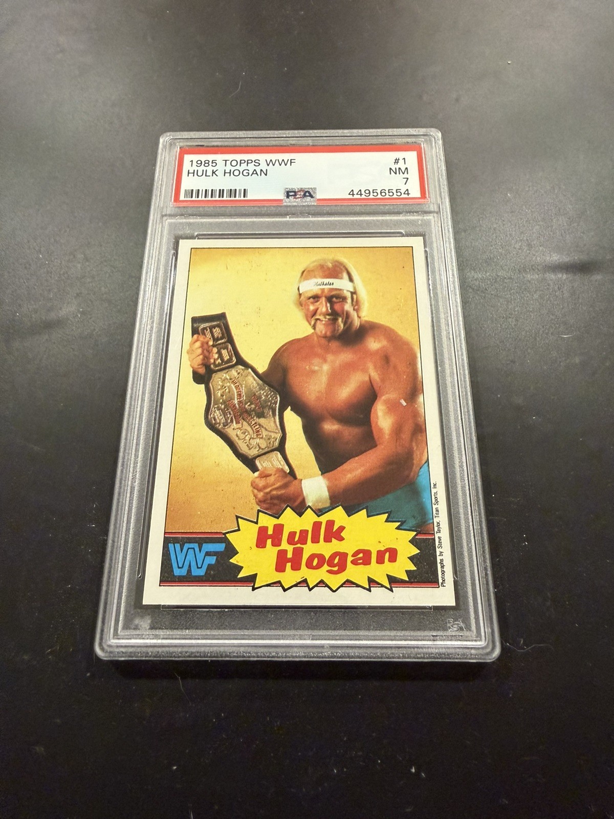 1985 Topps WWF Hulk Hogan RC #1 PSA 7 NM