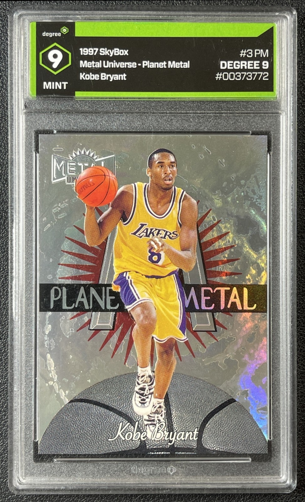 KOBE BRYANT DEGREE 9 1997-98 SKYBOX METAL UNIVERSE #3 PM PLANET METAL LAKERS