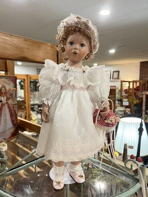 Georgetown Collection 18  Porcelain Doll ELIZABETH Sybille Sauer