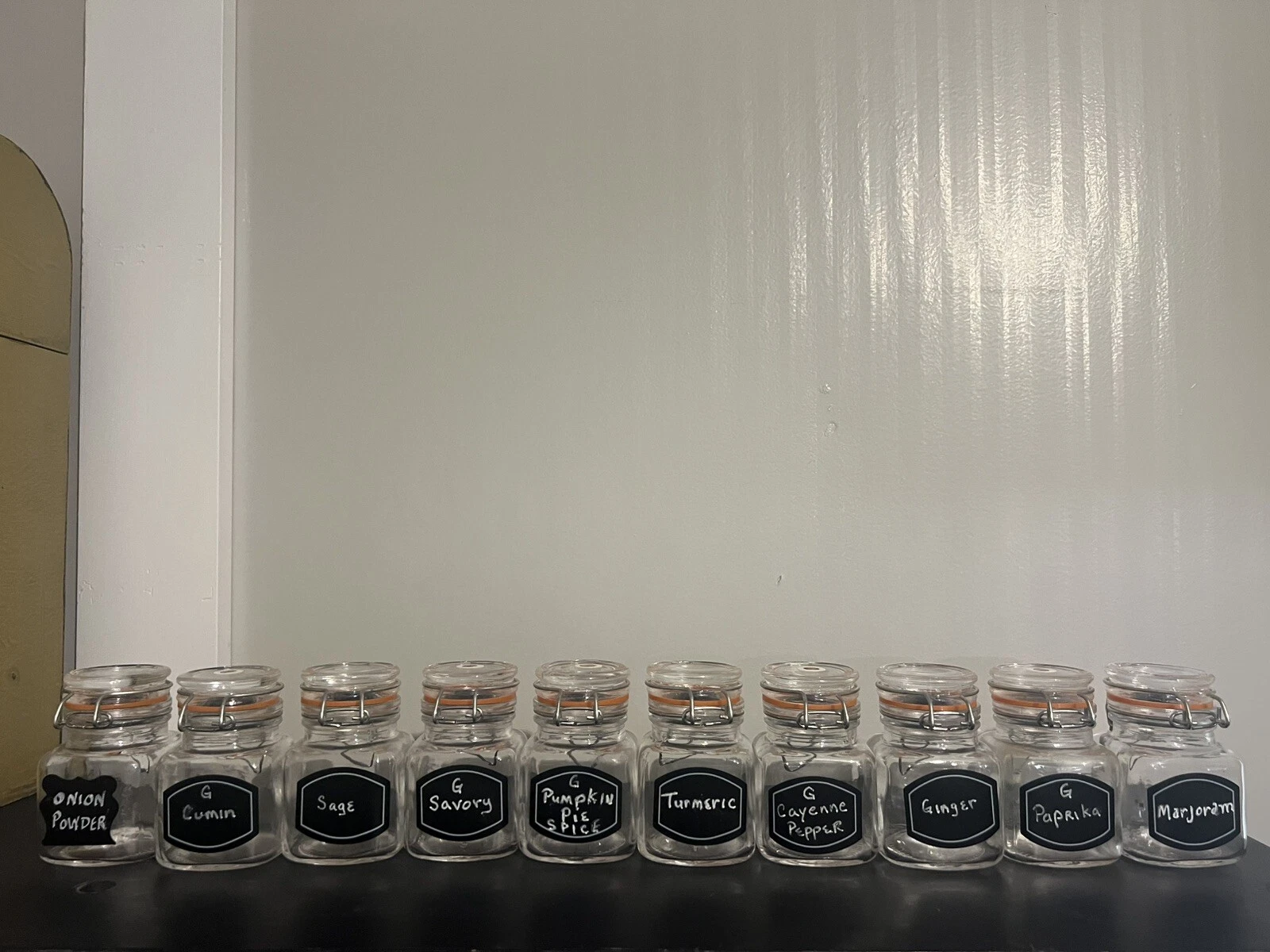 Glass Spice Jars Airtight Lids 3,4 Oz Set Of 10 ( EE)