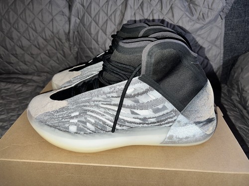 yeezy quantum 3m