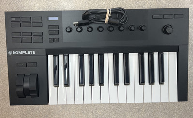 Native Instruments Komplete Kontrol A25 25 Key Smart Keyboard Controller
