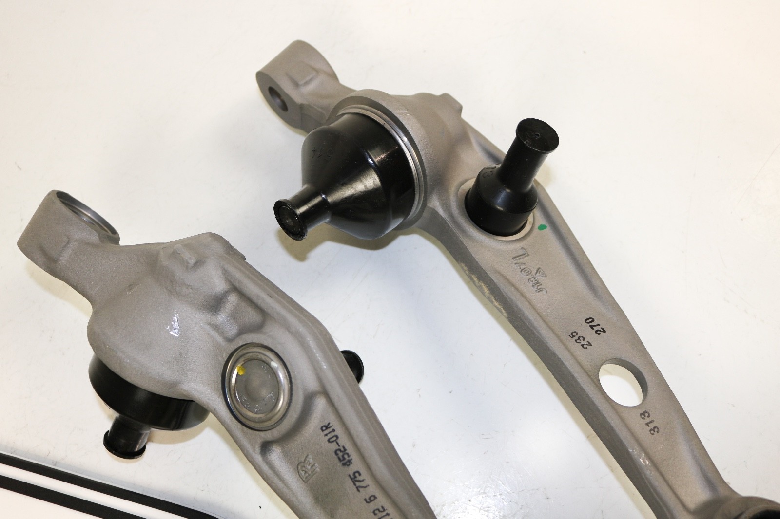 3112041386 ROLLS ROYCE PHANTOM DROPHEAD LOWER CONTROL ARMS WISHBONE BOTTOM