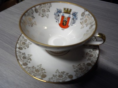 E7812 -vtg teacup saucer featuring the coat of arms for the city of Hof, Germany