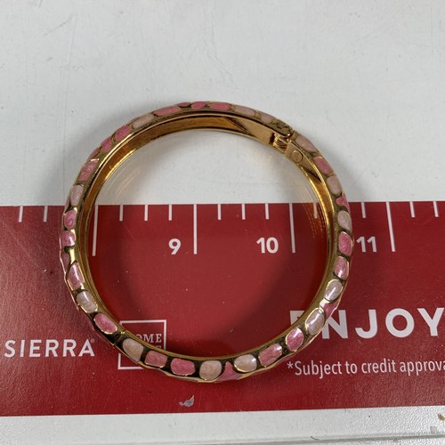 2 x Joan Rivers SIGNIERT Armreifen mit Scharnier Set rosa emailliert goldfarben stapelbar 7" - Bild 5 von 6