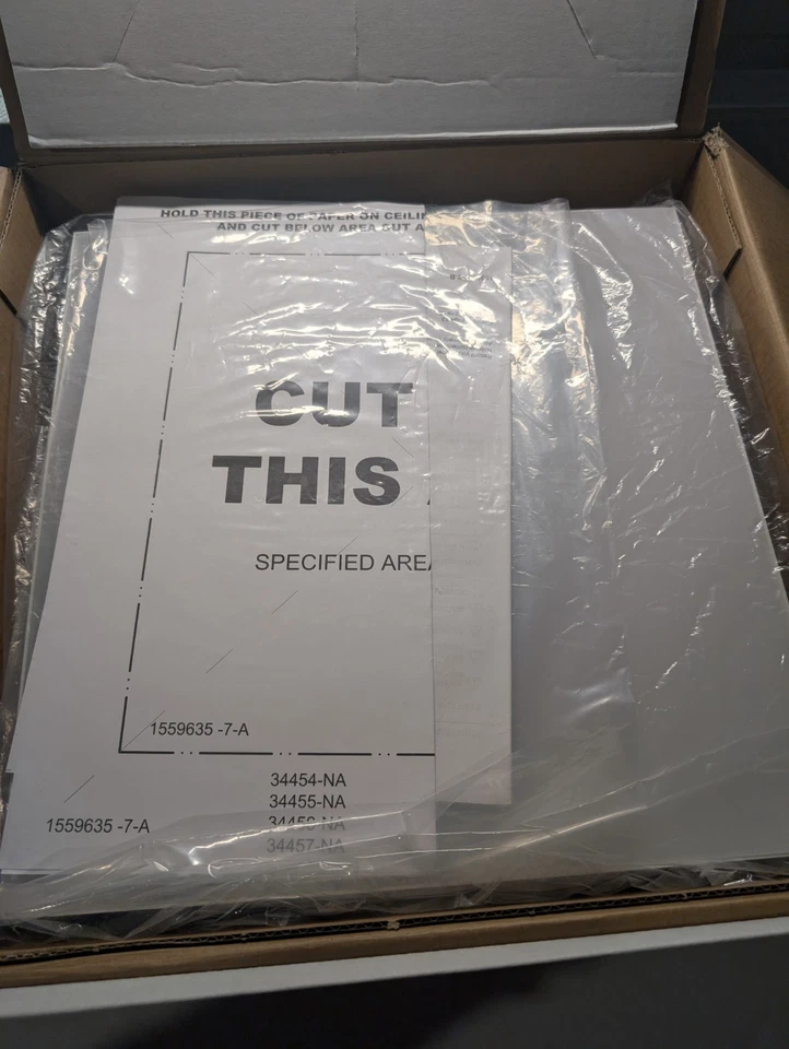 Ventilador de escape cuadrado para baño Kohler Atmo 150 CFM con luz en blanco Foto 2 de 4