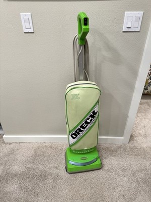 Oreck XL2 Celoc Hypoallergenic Plus Rare Green!