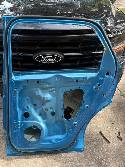 Bentley Bentayga 2024 Rear Right Door framework