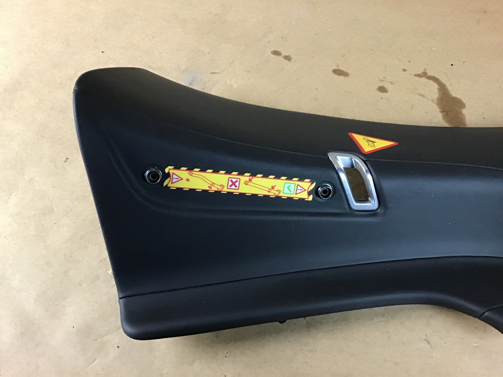 McLaren 570S 570 2017 Right B Pillar Seat Belt Trim Cover Panel 15-19 :Y
