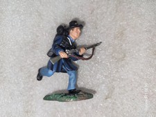 W Britains American Civil War Union Infantry Charging Soldier Figure 38 1/32
