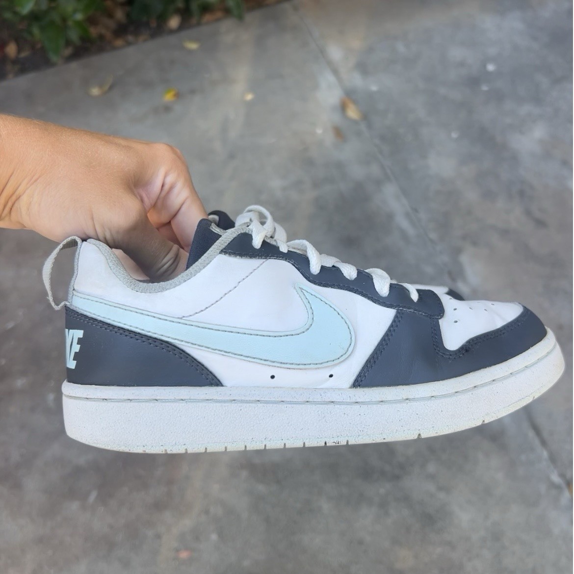 Nike Kids Low Top Athletic Sneakers Leather 3.5Y White/Gray/Blue HQ3258-060