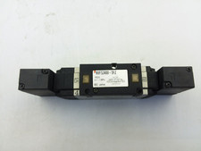 SMC NVFS3400-5FZ SOLENOID VALVE PNEUMATIC DOUBLE OPERATOR 3 POSITION 21-26VDC