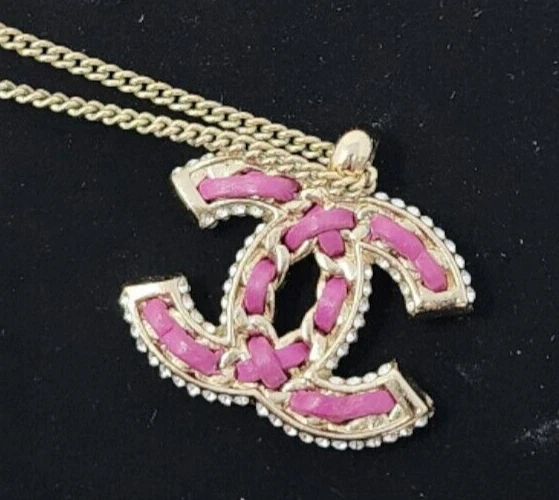 Collana Chanel CC Fuschia maglia a catena