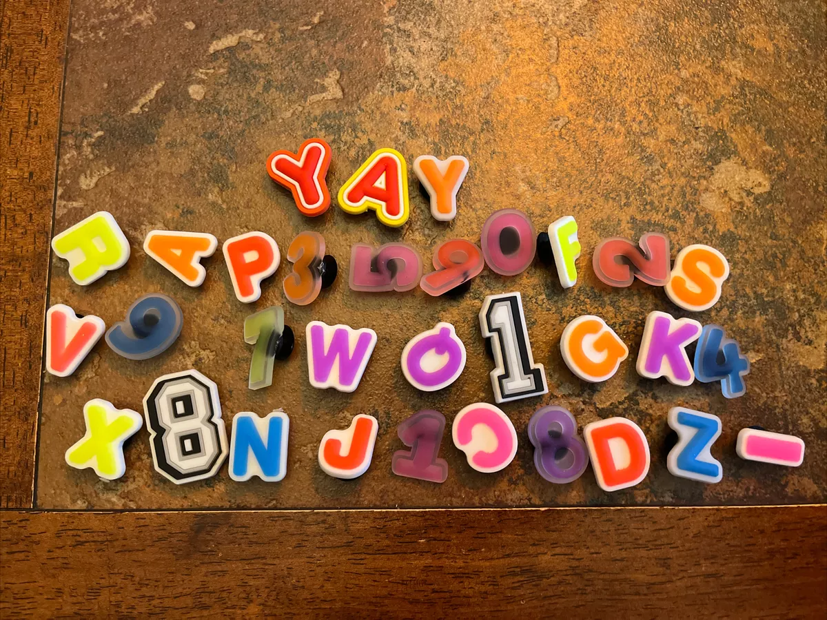 Croc store jibbitz letters