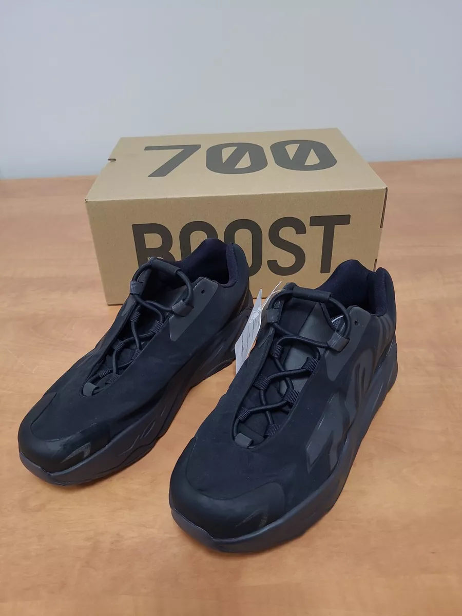 Kid yeezys hotsell size 3