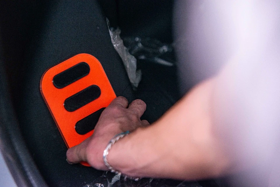 Poggiapiede per Citroen AMI e Opel Rocks-Accessori Citroen AMI - Image 3 of 3