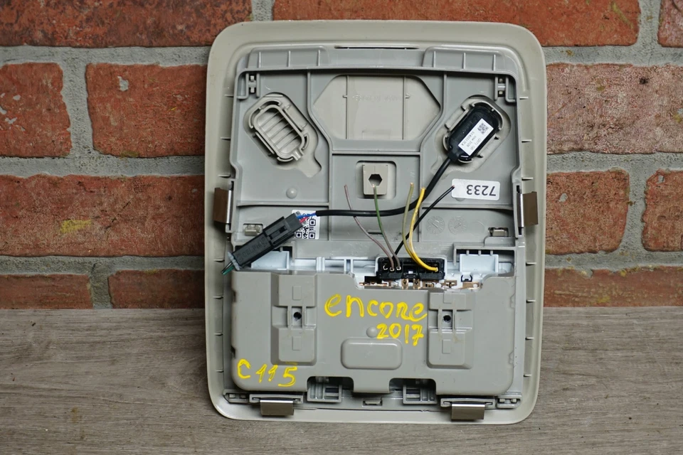 2017-2020 BUICK ENCORE FRONT UPPER ROOF OVERHEAD DOME READING LAMP LIGHT OEM - Image 2 of 4