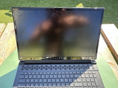 Alienware Intel Core i7 10th Gen 17 in Gaming Laptop Black Used
