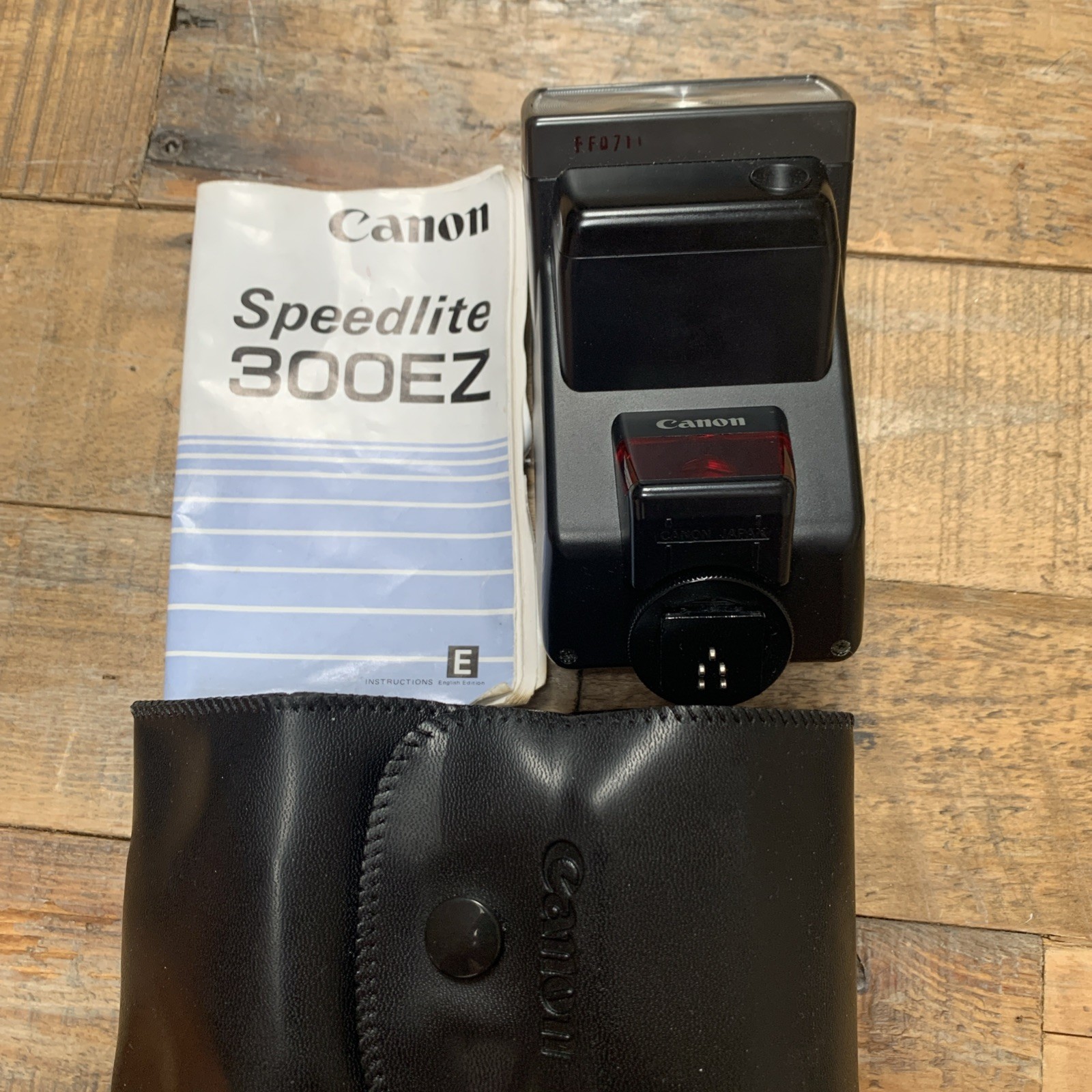Canon Speedlite 300EZ Shoe Mount Flash