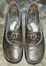 L  artiste Burbank Brown Leather Slip On Shoes Size EU 39 US 8 Spring Step Floral